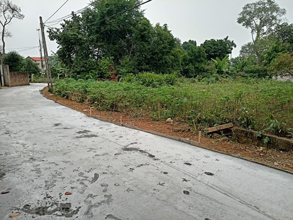 chính chủ muốn bán 478m đất trong đó 400m thổ cư thạch thất