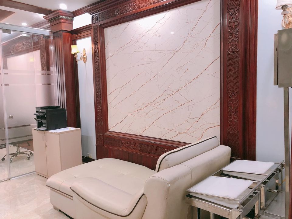 BIỆT THỰ ĐẲNG CẤP PHỐ NGUYỄN CHÍ THANH VIEW CÔNG VIÊN VỈA HÈ CHIM BAY, Ô TÔ TRÁNH, THANG MÁY