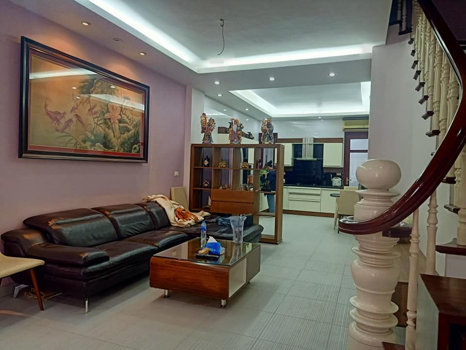 MẶT PHỐ DIỆN TÍCH RỘNG KINH DOANH OTO TRÁNH VỈA HÈ GIÁ RẺ NHẤT KHU VỰC ĐỐNG ĐA GARAGE OTO 7C