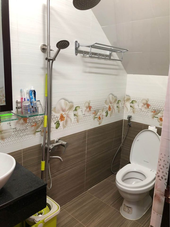 Chính chủ gửi bán BIỆT THỰ siêu VIEW ĐẸP RẺ ngay trung tâm p8 Đà lạt Với dt 200m2