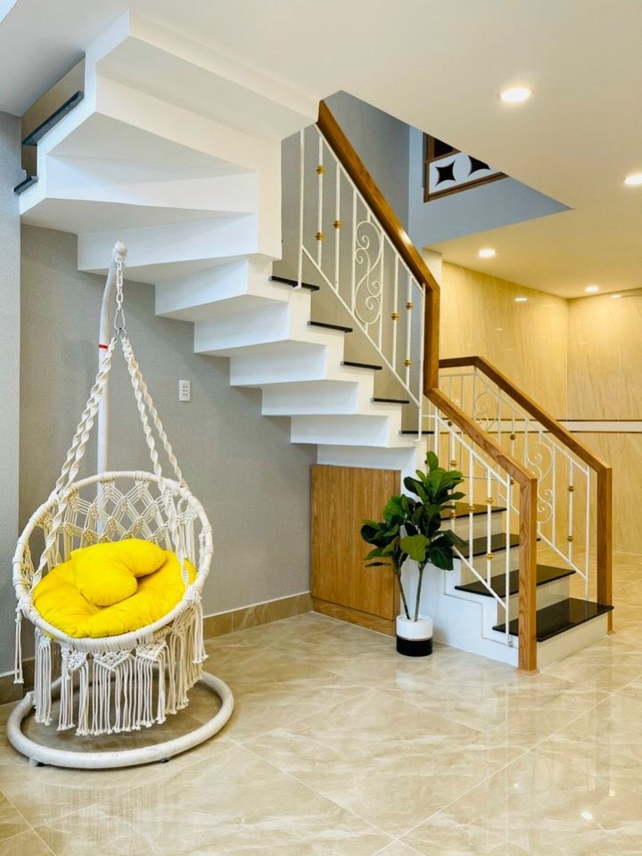 Nhà Đẹp Gò Vấp Chỉ Sau Căn Mặt Tiền Khu Phân Lô VIP Đường 5m Ô TÔ vào nhà