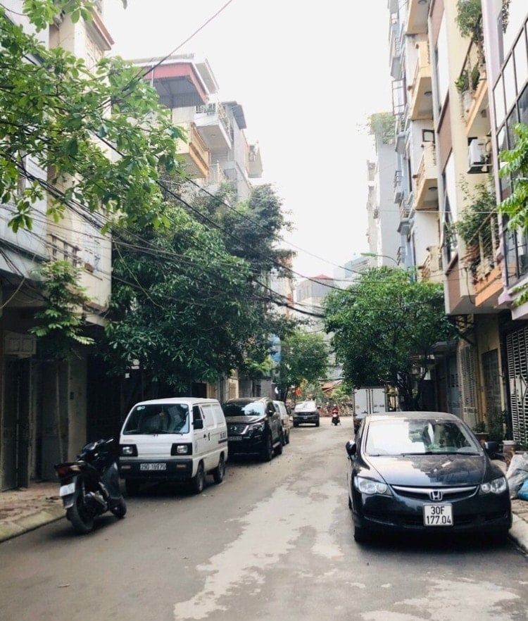 DUY NHẤT 1 CĂN PHỐ ĐỘI CẤN TRUNG TÂM QUẬN BA ĐÌNH HÀ NỘI Ô TÔ vào tránh thoải mái