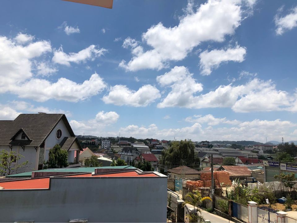 Chính chủ gửi bán BIỆT THỰ siêu VIEW ĐẸP RẺ ngay trung tâm p8 Đà lạt Với dt 200m2