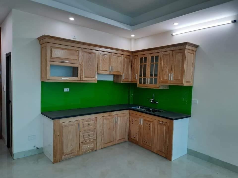 Bán nhà phố Bà Triệu, Hà Đông. Thuộc vị trí đẹp nhất của con phố này, khu vực cực kì sầm uất.