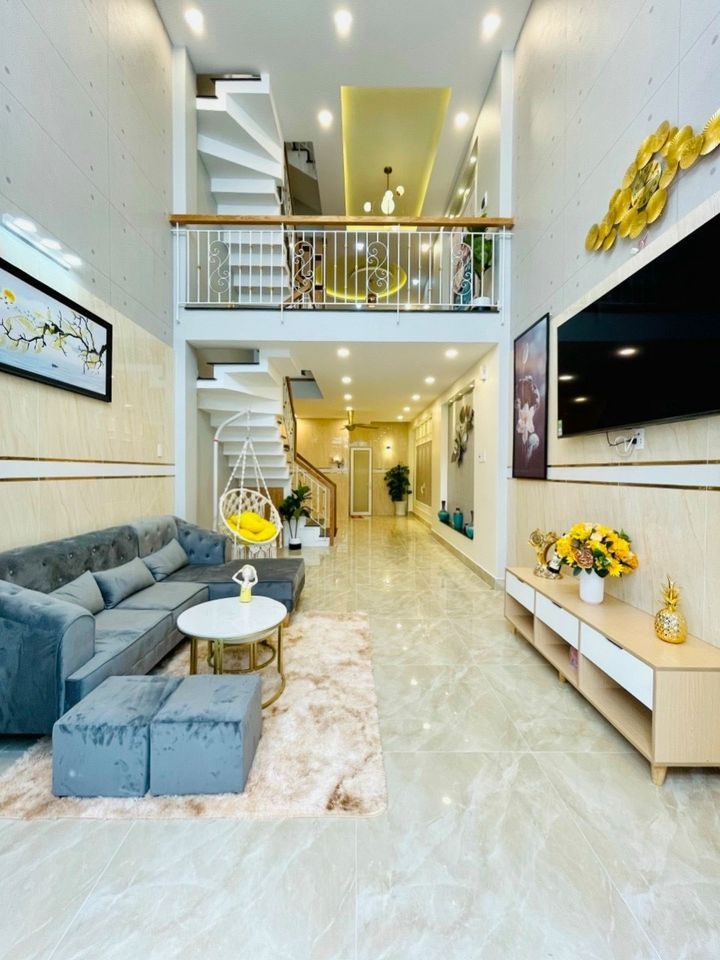 Nhà Đẹp Gò Vấp Chỉ Sau Căn Mặt Tiền Khu Phân Lô VIP Đường 5m Ô TÔ vào nhà