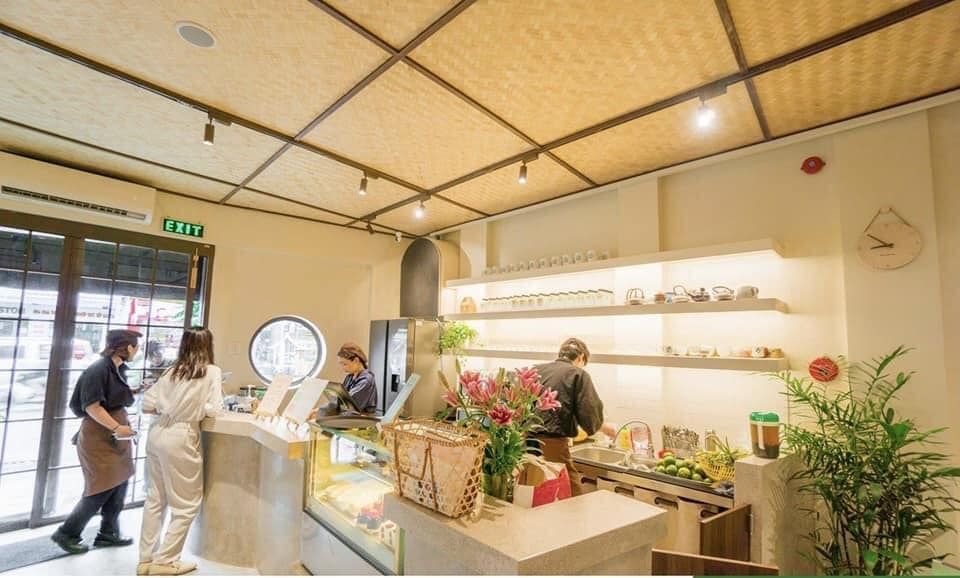 Bán nhà Mặt tiền Quận 1, 75m2 (5x15m), lô góc, kinh doanh đỉnh