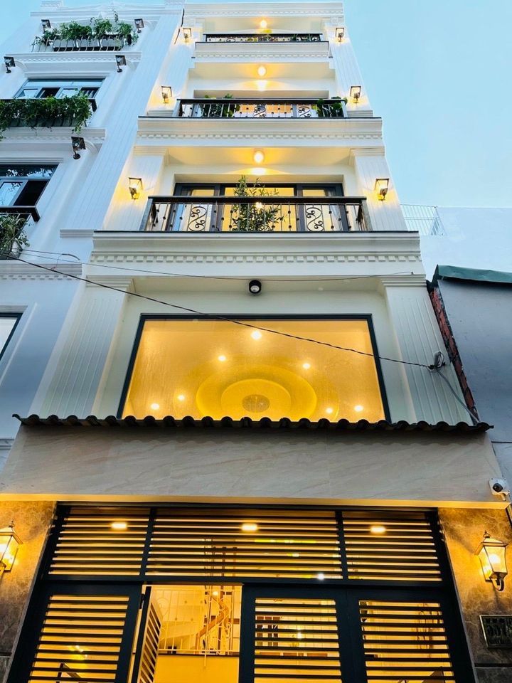 Nhà Đẹp Gò Vấp Chỉ Sau Căn Mặt Tiền Khu Phân Lô VIP Đường 5m Ô TÔ vào nhà