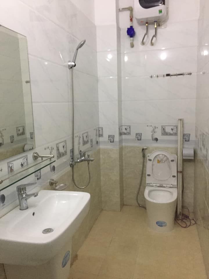 Qúa hiếm mặt Phố Tây Hồ chỉ hơn 7 tỷ kinh doanh tấp nập, canh hồ tây cách 50m ra hồ tây