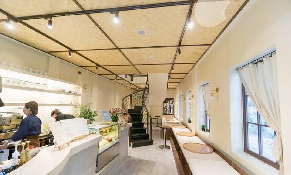 Bán nhà Mặt tiền Quận 1, 75m2 (5x15m), lô góc, kinh doanh đỉnh