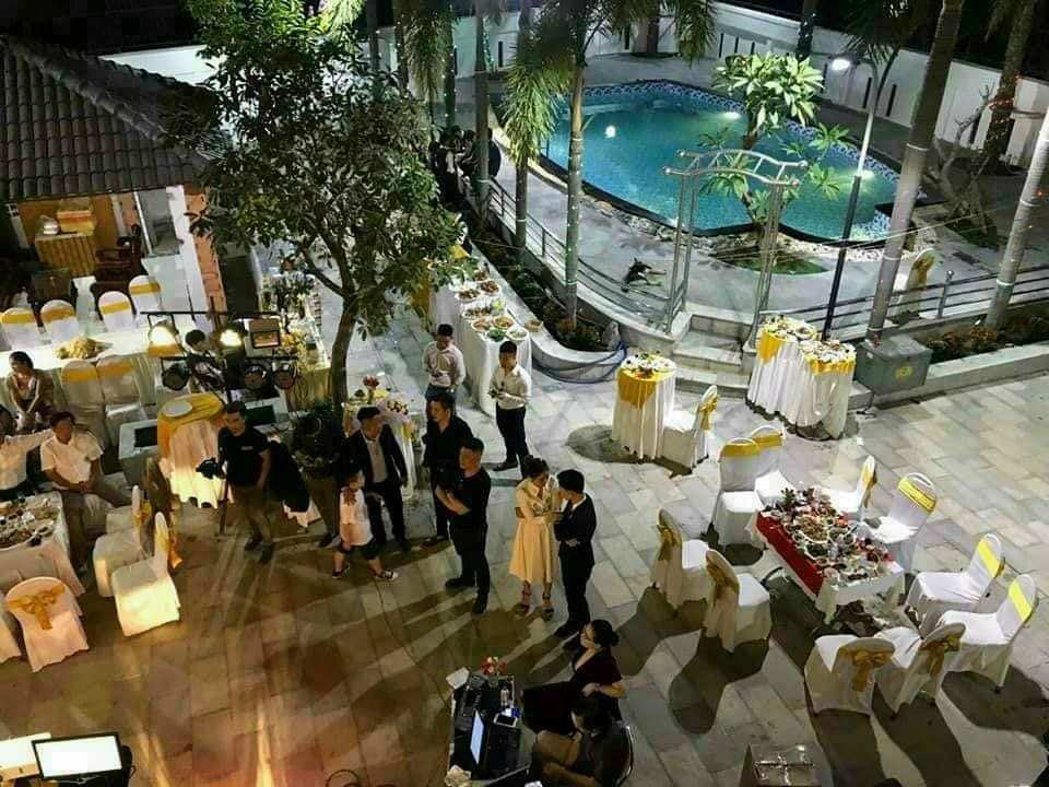 Bán Siêu biệt thự 3 mặt tiền Hóc Môn Dt 1.056 m2 ( 33m x 33m x33m ) Có 300 m2 đất ở