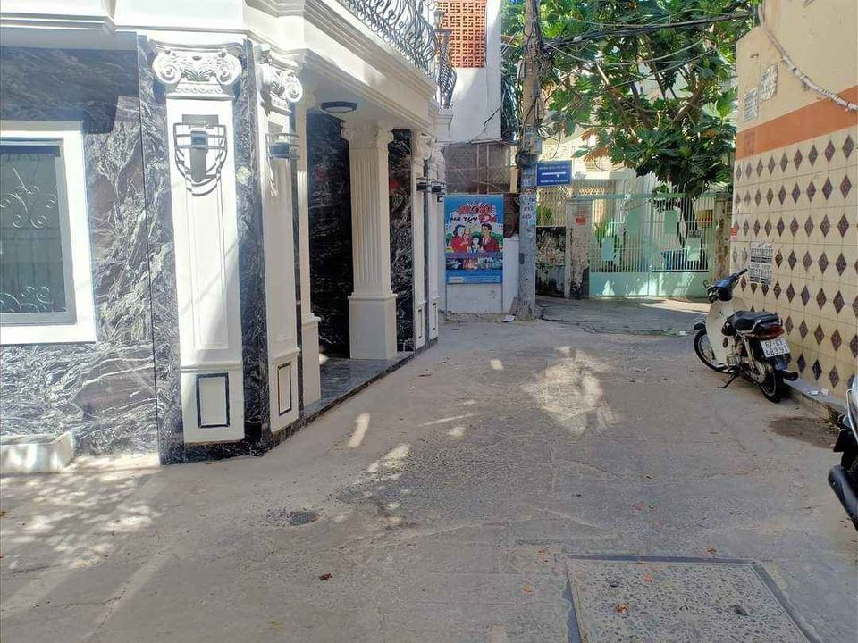 Bán Nhà Phan Đình Phùng 36m2 ,5 tầng ngang 5 dài 7,5. Giá: 9,5 tỷ Phường 15 Phú Nhuận