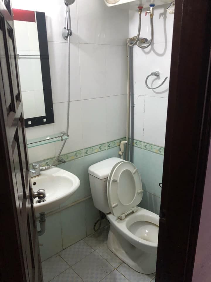 Chính chủ cho thuê phòng tầng 4 Địa chỉ: 134 Ngõ Thái Thịnh 1 Nội thất : Nóng lạnh, điều hoà