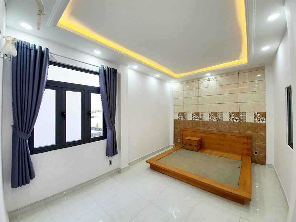 Bán nhà mới hoàn thiện kiểu biệt thự tân cổ điển tại Khu Cafe Omely đường Đào Tông Nguyên Phú Xuân
