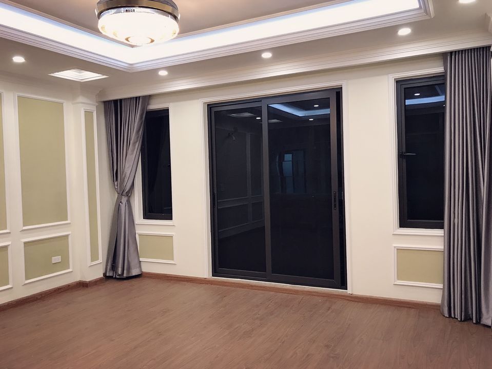 BÁN TÒA NHÀ VĂN PHÒNG XÂY MỚI 7 TẦNG- 45M2 -PHỐ TRUNG KÍNH - CẦU GIẤY OTO VÀO NHÀ - KINH DOANH ĐỈNH