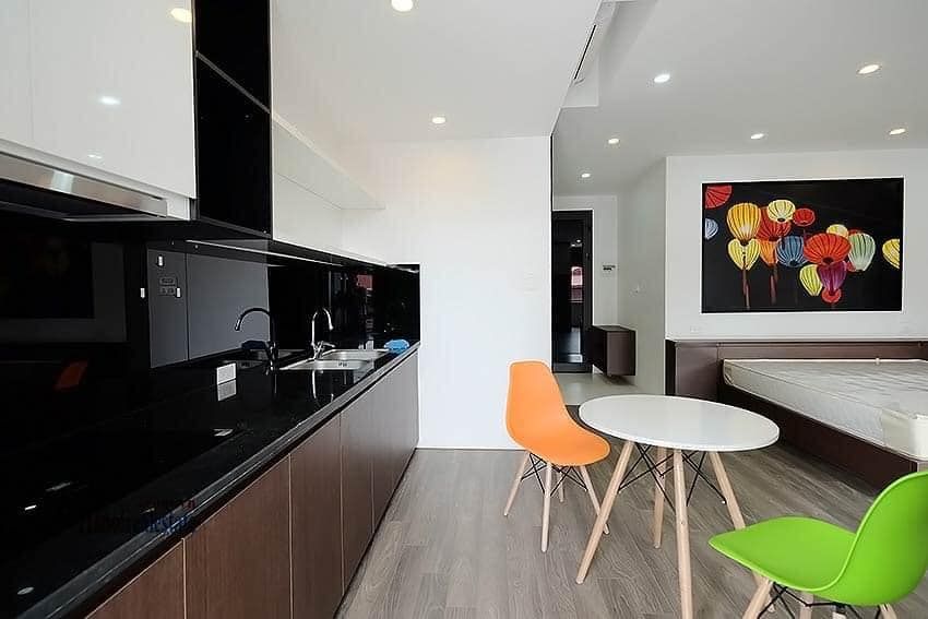 Sở hữu nhà vị trí đẹp Lạc Long Quân 150m2, mặt tiền 8.8m, giá ngon bổ rẻ Nhà vị trí cực kì đẹp