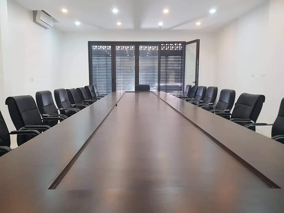 Sở hữu nhà vị trí đẹp Lạc Long Quân 150m2, mặt tiền 8.8m, giá ngon bổ rẻ Nhà vị trí cực kì đẹp