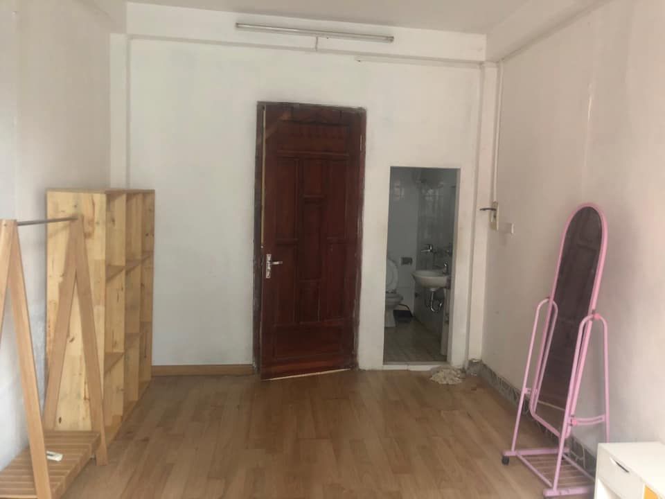 Chính chủ cho thuê phòng tầng 4 Địa chỉ: 134 Ngõ Thái Thịnh 1 Nội thất : Nóng lạnh, điều hoà