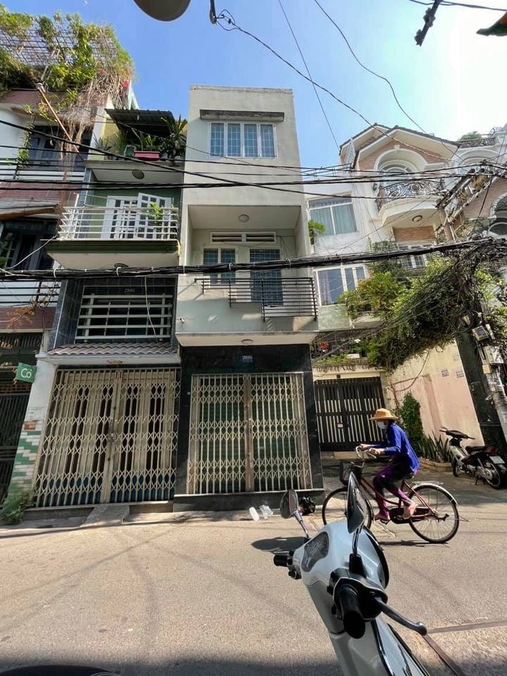 Bán Nhà MẶT TIỀN Đoàn Thị Điểm, P1, Phú Nhuận Đang cho Thuê 10 Triệu/ tháng 2,6m x 5m