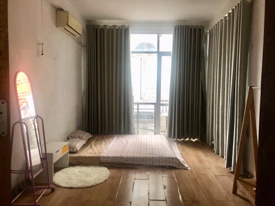 Chính chủ cho thuê phòng tầng 4 Địa chỉ: 134 Ngõ Thái Thịnh 1 Nội thất : Nóng lạnh, điều hoà