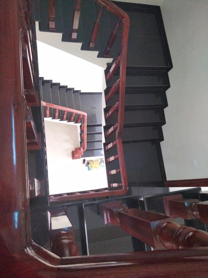 Cần bán gấp nhà 3 tầng tại Lô 10 lk16 đường A6 kosy Diện tích 5x 20m 4p ngủ