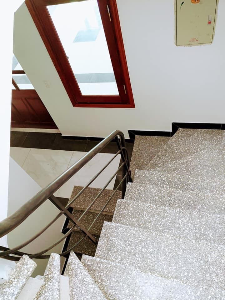 BÁN NHÀ THÁI HÀ ĐỐNG ĐA Diện tích 88m2 * 8 Tầng Thang Máy Căn nhà với mặt tiền rộng