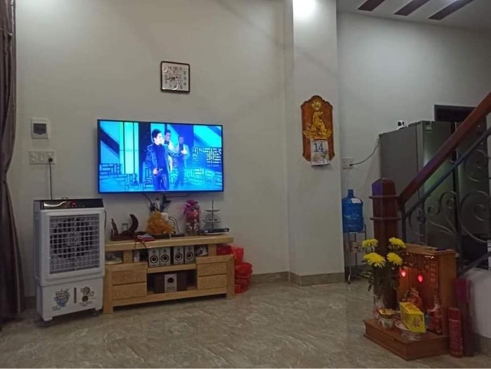 Bán nhà mặt tiền đường Phú Nông Vĩnh Ngọc Giá bán: 3,6tỷ (thương lượng) Diện tích 72,3m
