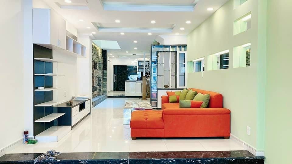 Nhà phố sổ riêng hẻm 12m 1979 đường Huỳnh Tấn Phát, thị trấn Nhà Bè. Tp.Hcm. Giá bán: 6 tỷ 990tr