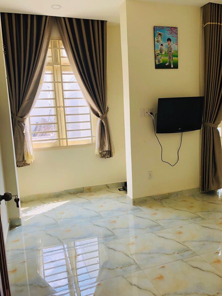 Chính chủ bán nhà 4 tầng mặt tiền đường số P.4, Quận 4. DT: 5x7m. Giá 6,55 tỷ Diện Tích 5x7m