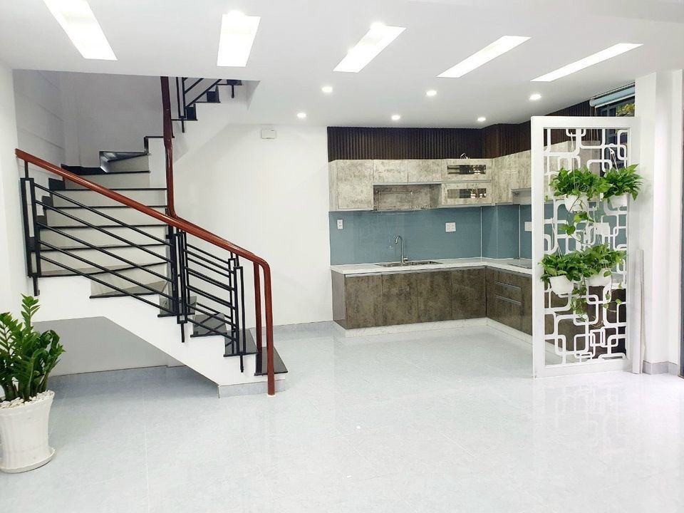 Bán Nhà Kiểu biệt Thự Góc 2 MT , OTO vào nhà, Hoàng Hoa Thám, P5 Phú Nhuận