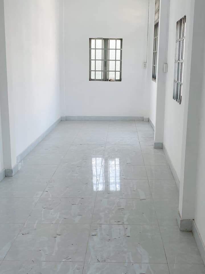 BÁN NHÀ: Tôn Đản quận 4 DT 60m2 ngang 3 dài 19 3,7 tỷ gần đường lớn ,chợ, trường học.