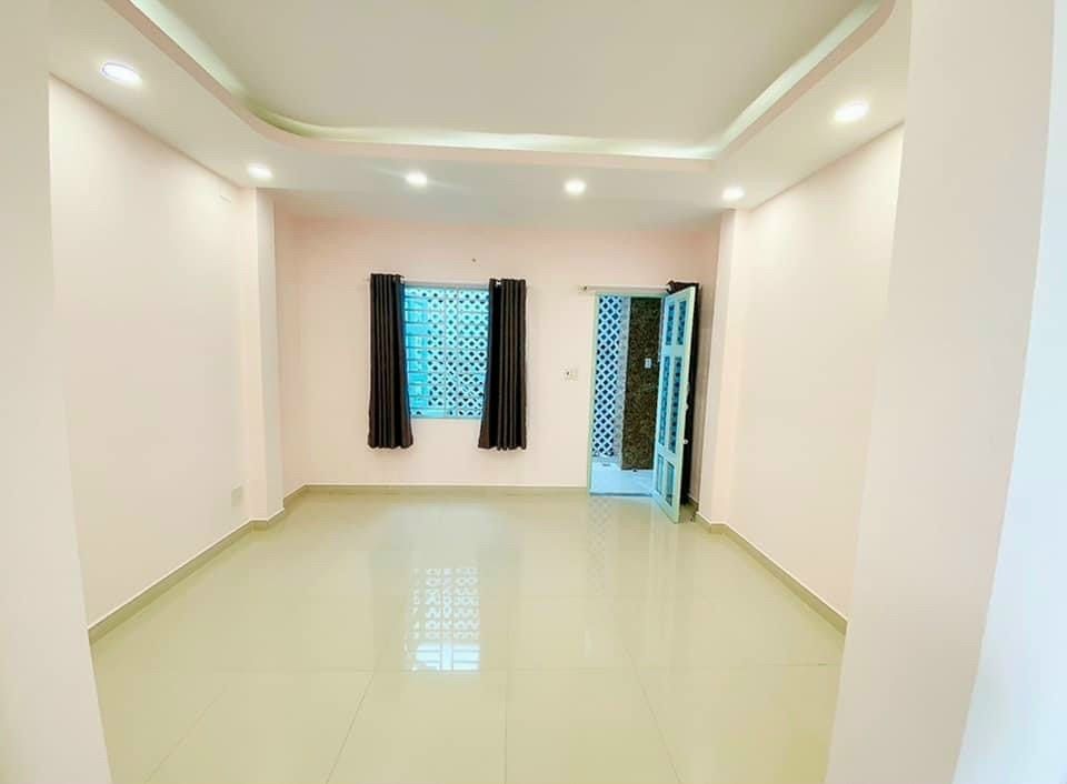 Nhà phố sổ riêng hẻm 12m 1979 đường Huỳnh Tấn Phát, thị trấn Nhà Bè. Tp.Hcm. Giá bán: 6 tỷ 990tr