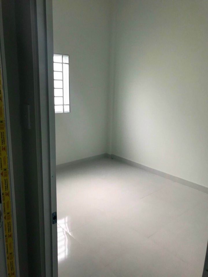 BÁN NHÀ 1 TRỆT 1 LẦU ĐƯỜNG ĐINH ĐỨC THIỆN CÁCH CHỢ BÌNH CHÁNH 5 PHÚT nhà có 4 phòng ngủ 2 toilet