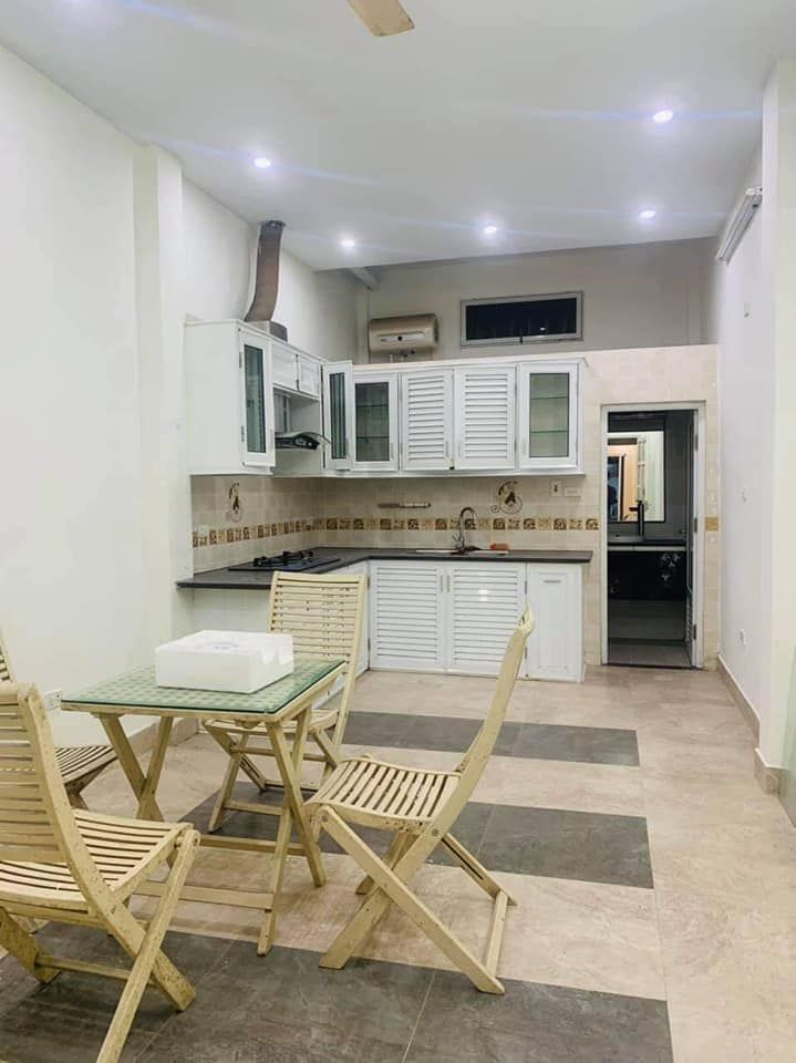 HỒ TÂY LỘNG GIÓ VÀI BƯỚC CHÂN KHÁCH TÂY THUÊ CỰC NHIỀU CẠNH PHỐ ĐI BỘ, CỰC THOÁNG