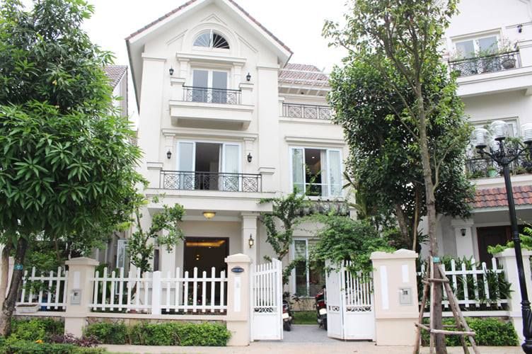 BÁN GẤP BIỆT THỰ TP TÂN AN 10X20,3TY5,BAO SANG TÊN,5PN 4WC,LH 0792702500
