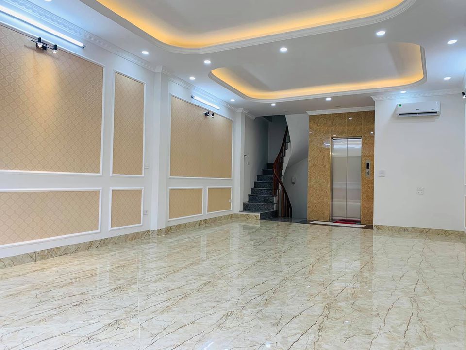 BÁN NHÀ DƯƠNG QUẢNG HÀM CẦU GIẤY NHÀ MỚI ĐẸP KINH DOANH THANG MÁY Ô TÔ TRÁNH