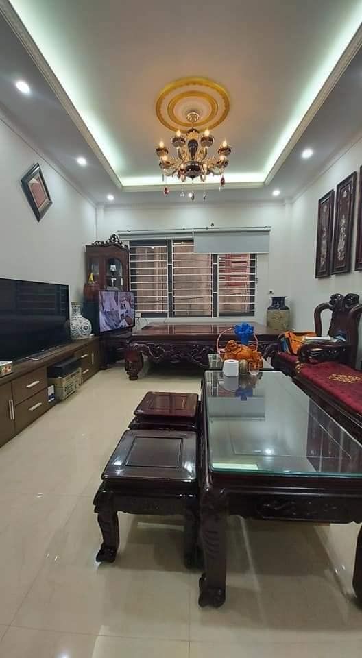 SIÊU PHẨM LẠC LONG QUÂN ĐẸP LONG LANH NỘI THẤT CỰC XỊN 31m2 VỚI GIÁ HẤP DẪN 3,85 TỶ