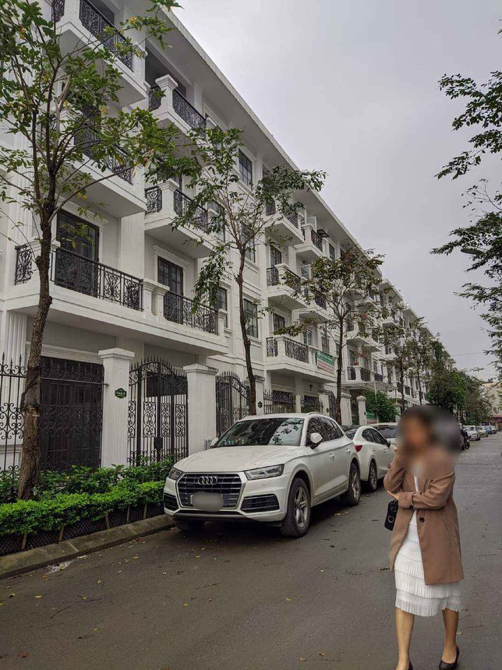 BÁN NHÀ KHU BIỆT THỰ LIỀN KỀ ĐẠI KIM .NGUYỄN XIỂN.HOÀNG MAI GIÁ 11.5 TỶ DT: 72m2x 4 tầng x 6.3m MT