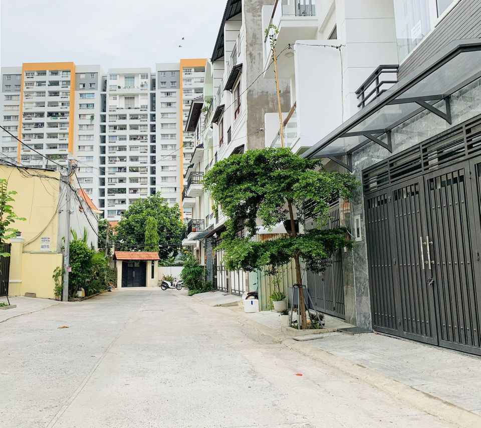 Nhà KDC VIP hẻm ô tô tránh nhau đường 17, Hiệp Bình Chánh, Thủ Đức 1 trệt 3 lầu 50m2 giá 7.5 tỷ