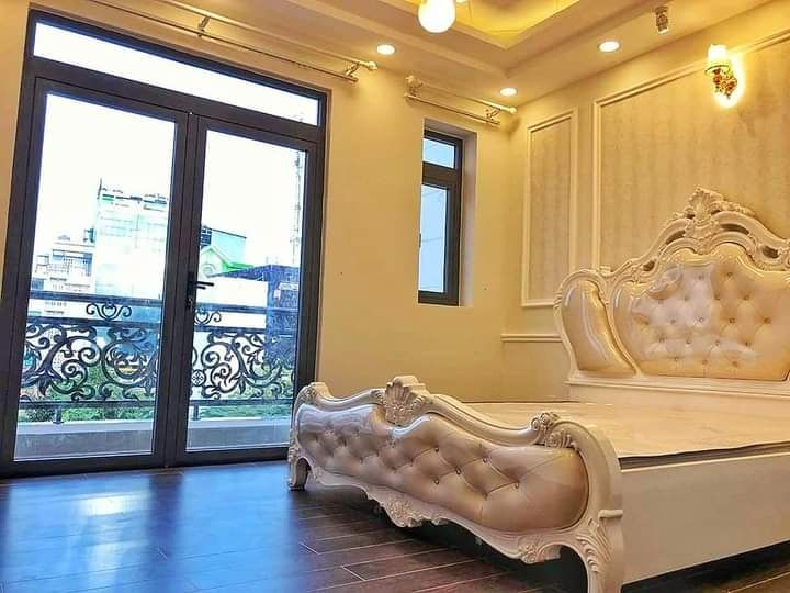 Bán Biệt thự Gò Vấp, gía chỉ 6 tỷ nhỉnh 1 trệt 3 lầu sân thượng, 4pn khép kín, 5 WC