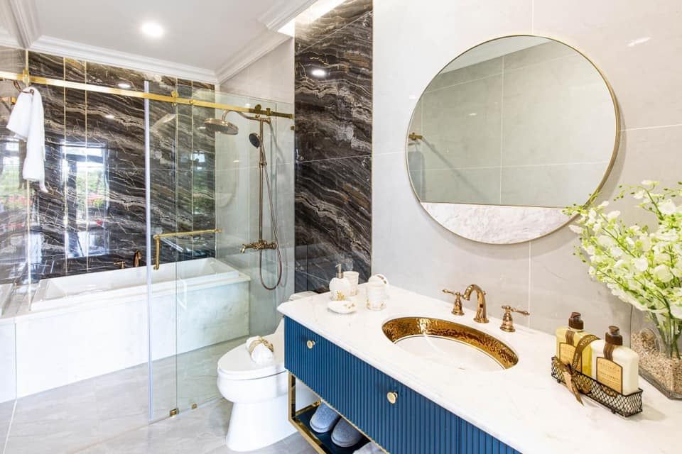 BÁN GẤP BIỆT THỰ TP TÂN AN 10X20,3TY5,BAO SANG TÊN,5PN 4WC,LH 0792702500