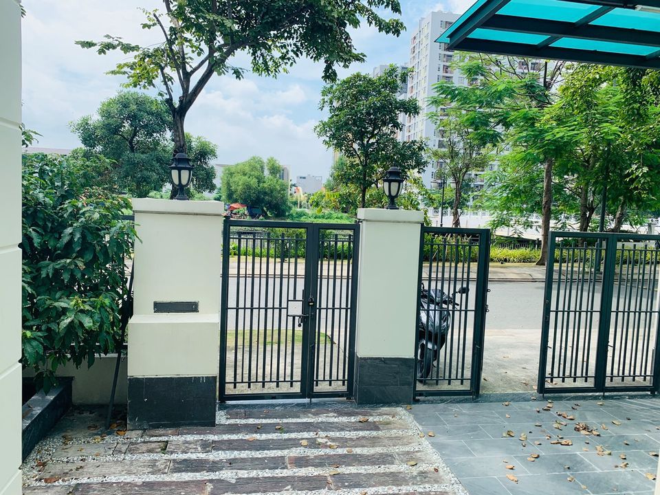 Cho thuê biệt thự view sông Lakeview City, An Phú, Quận 2 Diện tích 8x20m có sân vườn