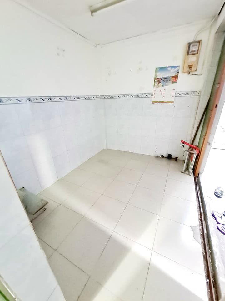 Bán Căn Nhà Nhỏ Sổ Hồng Riêng, Vị trí 1/ Đường Hoàng Văn Thụ, Phường 9, Quận Phú Nhuận