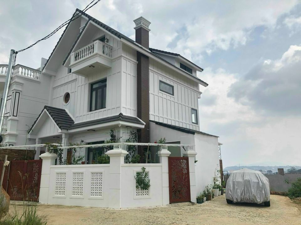 BÁN BIỆT THỰ P 7 CAO THẮNG CÁCH TRUNG TÂM TP ĐÀ LẠT 2KM Diện tích 130m2,diện tích 210m2 sàn sd