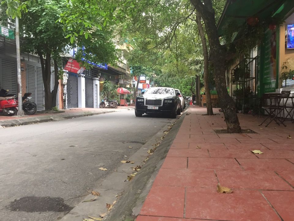 Bán biệt thự phố Nguyễn Thị Thập Trung Hòa Nhân Chính. Diện tích: 82m2x 6tầng , mặt tiền trên 7m