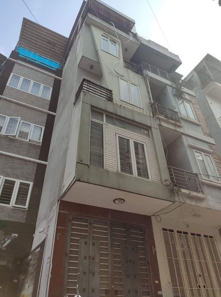 Bán nhà măt phố kinh doanh đông đúc và sầm uất tại khu quần thể 72HA Vĩnh Phúc, Ba Đình, Hà Nội