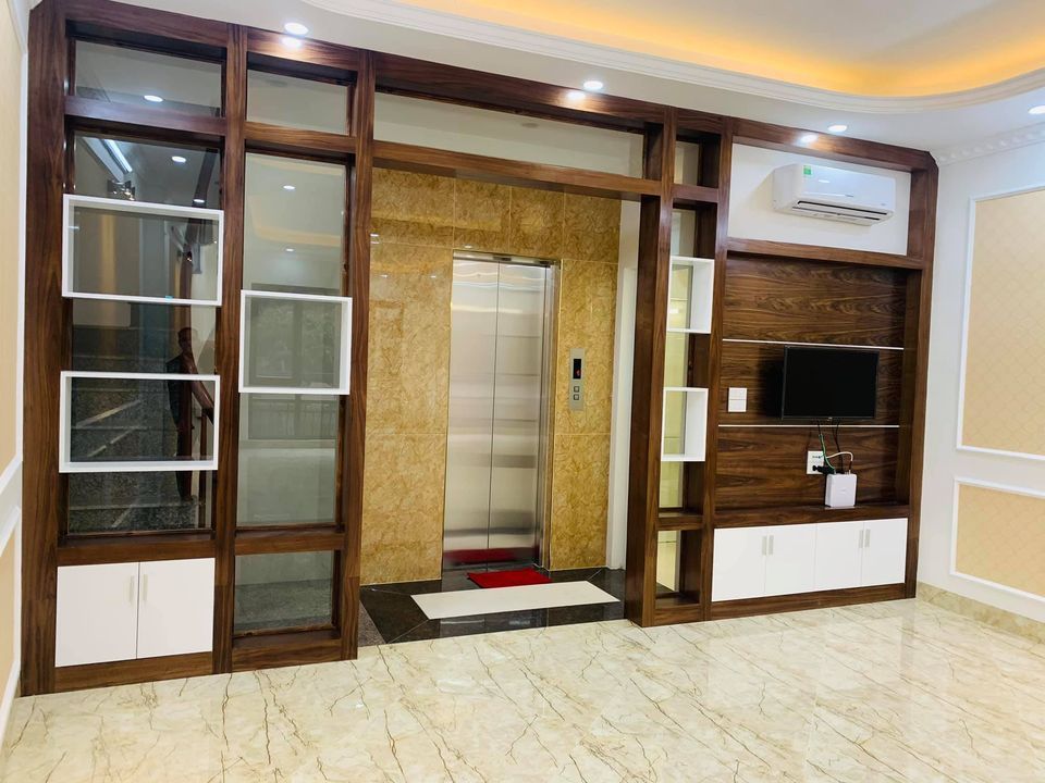 BÁN NHÀ DƯƠNG QUẢNG HÀM CẦU GIẤY NHÀ MỚI ĐẸP KINH DOANH THANG MÁY Ô TÔ TRÁNH