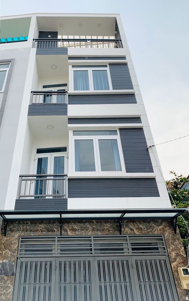 Nhà KDC VIP hẻm ô tô tránh nhau đường 17, Hiệp Bình Chánh, Thủ Đức 1 trệt 3 lầu 50m2 giá 7.5 tỷ