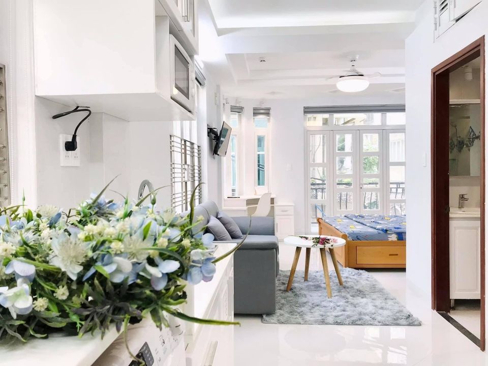 Cho thuê Căn hộ dịch vụ quận 1 Lý Tự Trọng Ban công bến thành, q1 Điện 4k