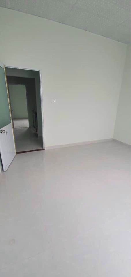 BÁN NHÀ 1 TRỆT 1 LẦU ĐƯỜNG ĐINH ĐỨC THIỆN CÁCH CHỢ BÌNH CHÁNH 5 PHÚT nhà có 4 phòng ngủ 2 toilet