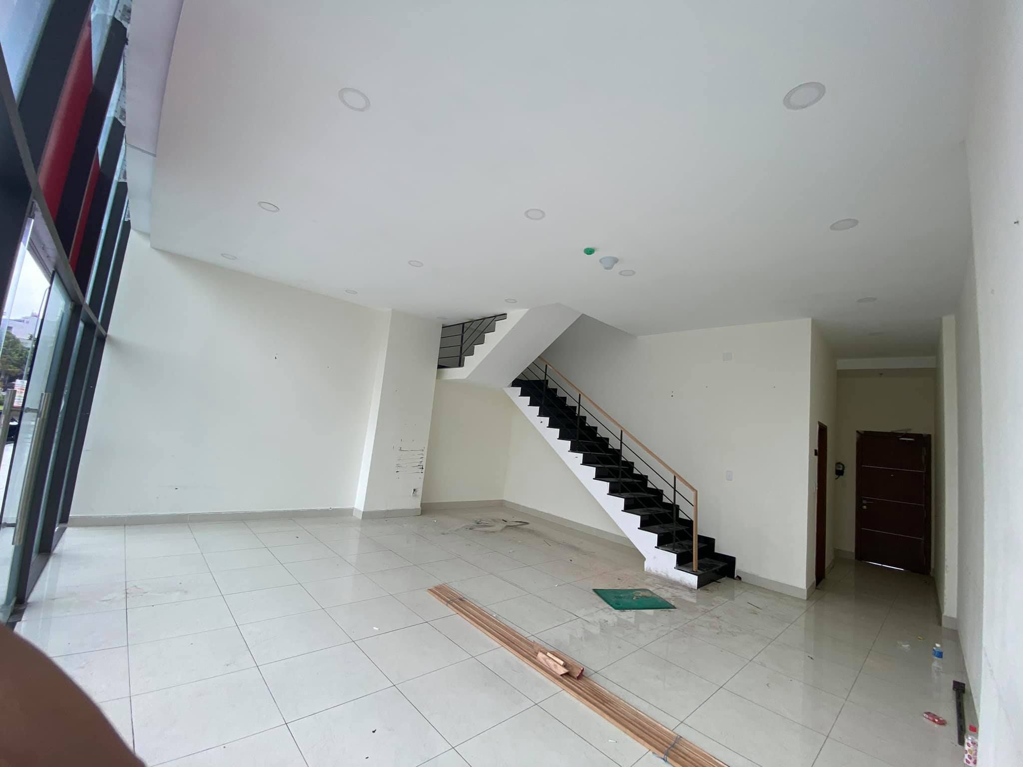 BÁN và CHO THUÊ CĂN SHOPHOUSE Chung Cư GATEWAY TP.VũngTàu GIÁ TỐT NHẤT Mặt tiền bãi xe đường lớn